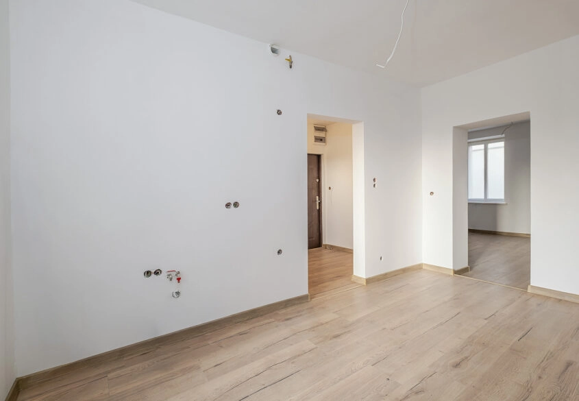 2 POKOJE PO GENERALNYM REMONCIE/OD ZARAZ