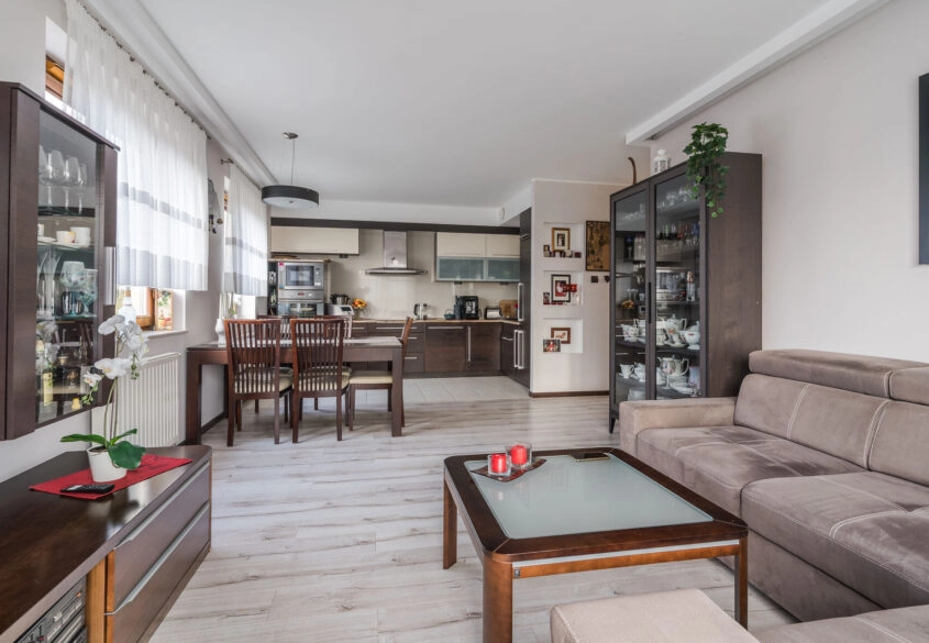 Zadbane i słoneczne 3 pok, siłownia, sauna