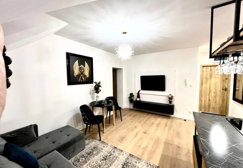 Po generalnym remoncie, 2 pokoje, Centrum Gdyni