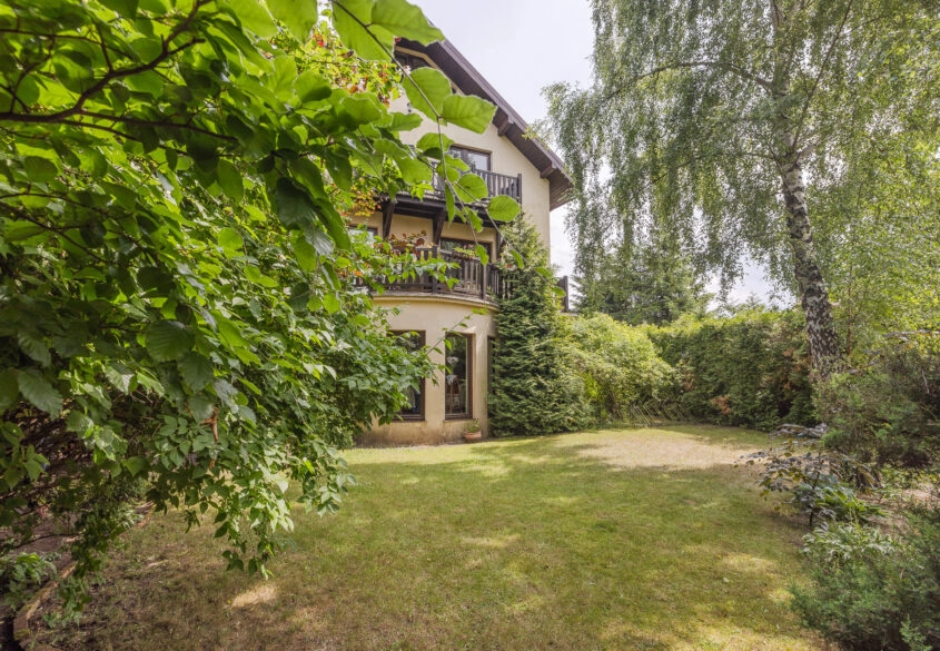 Dom Mieszkalny z pokojami na wynajem nad morzem