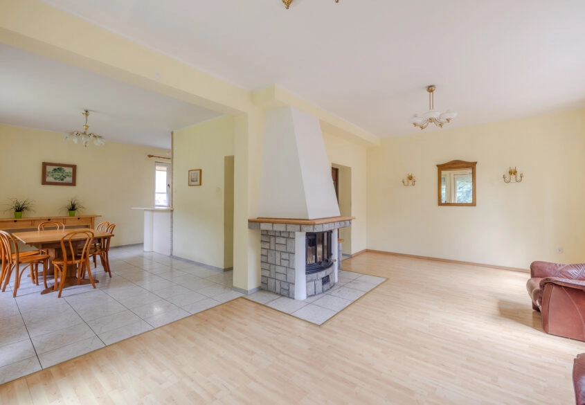 Dom wolnostojący - w spokojnej okolicy