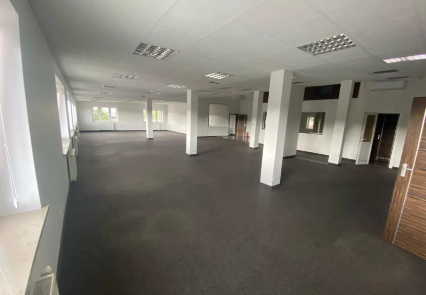 Wynajmę duży lokal biurowy w Gdyni Chylonii