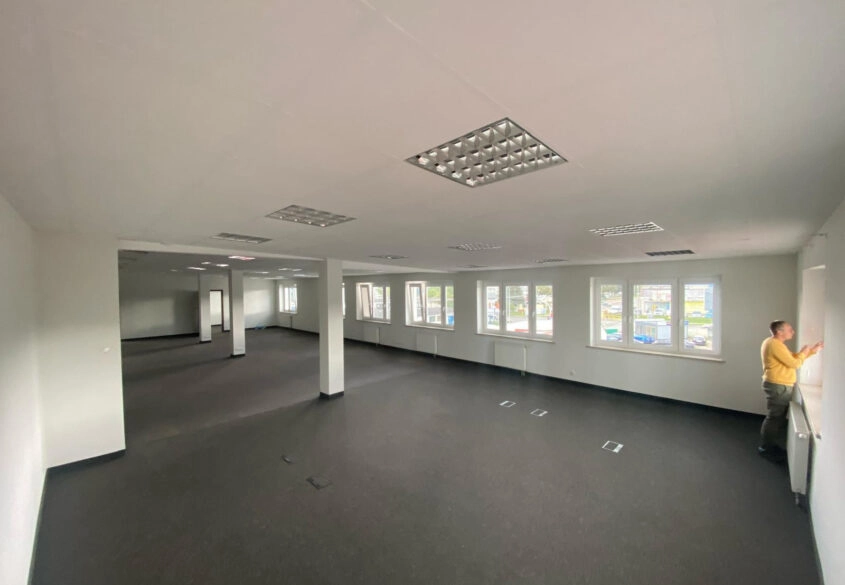 Wynajmę duży lokal biurowy w Gdyni Chylonii