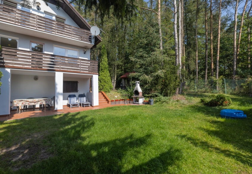 Urokliwy dom położony w otoczeniu jezior i lasów!