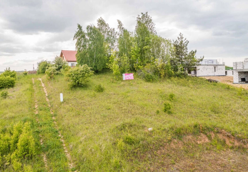 Działka na wzgórzu z mpzp i mediami