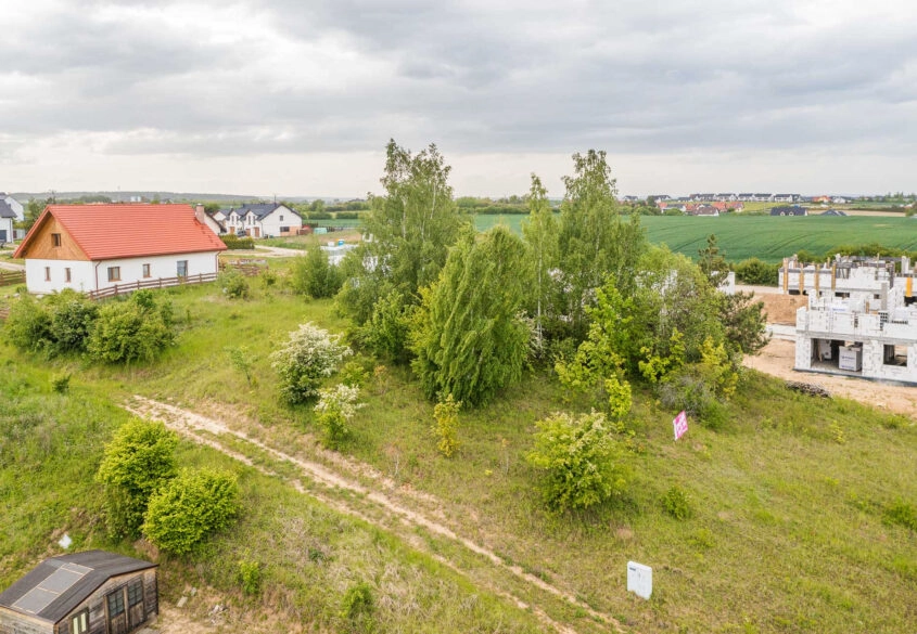 Działka na wzgórzu z mpzp i mediami