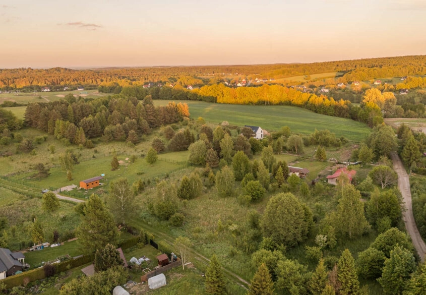 Duża działka w cichej i spokojnej okolicy