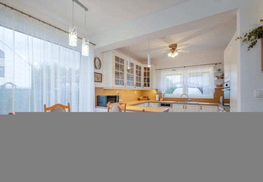 Dom w Żukczynie-spokojna okolica, blisko miasta