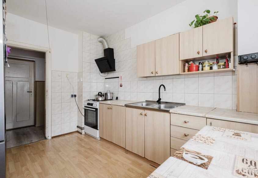 Dom do zamieszkania lub pod usługi