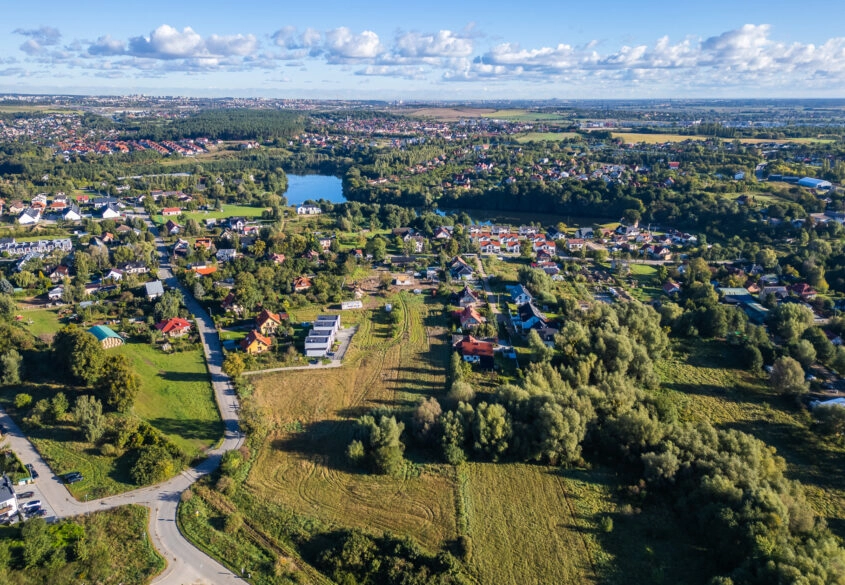 Malownicza działka mieszkaniowo-usługowa 974 m2 !