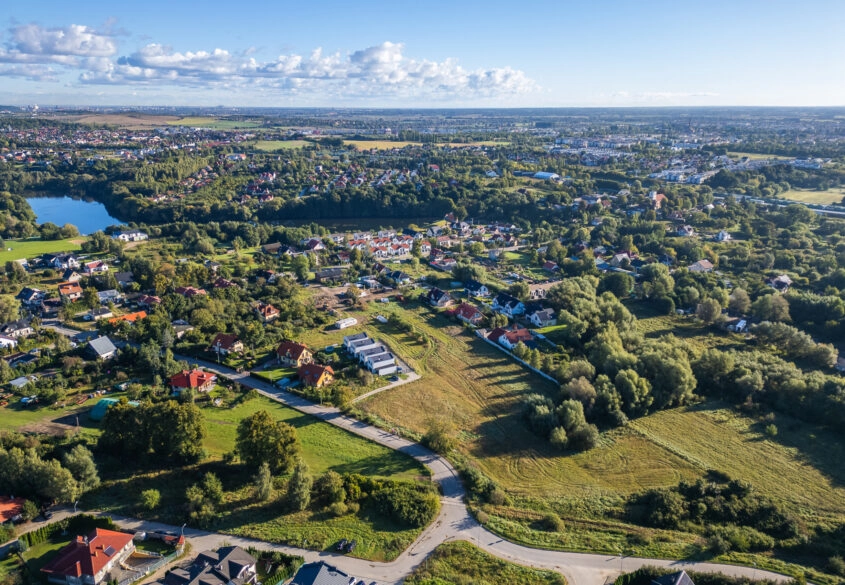 Malownicza działka mieszkaniowo-usługowa 974 m2 !