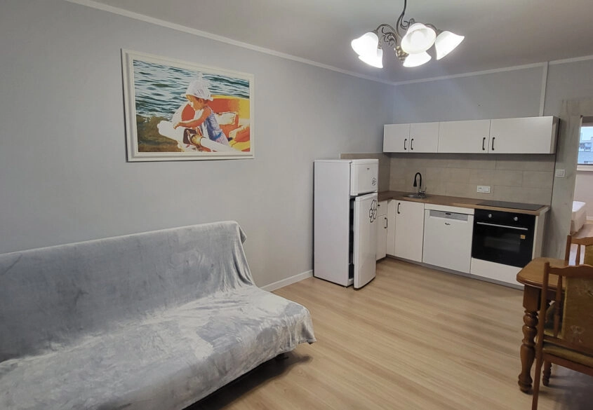 Trzy pokoje z dużym balkonem typu loggia ZASPA