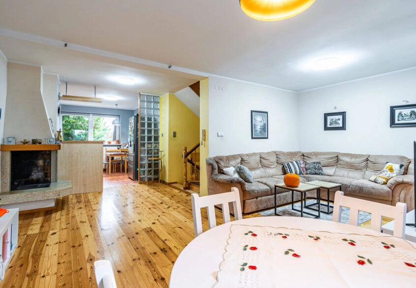 Pięknie położony dom pod lasem działka 231 m2 6pok