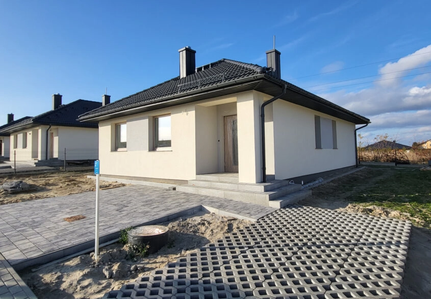 Nowy dom wolnostojący 4 pokoje, ogród