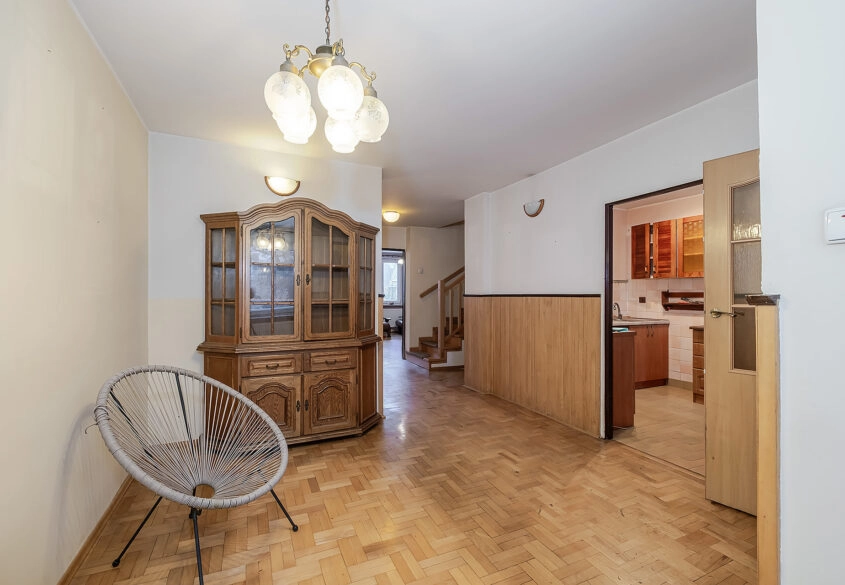 Dom w świetnej lokalizacji | CO i woda miejskie