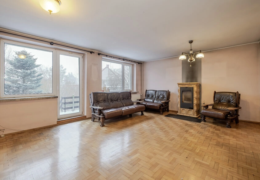 Dom w świetnej lokalizacji | CO i woda miejskie