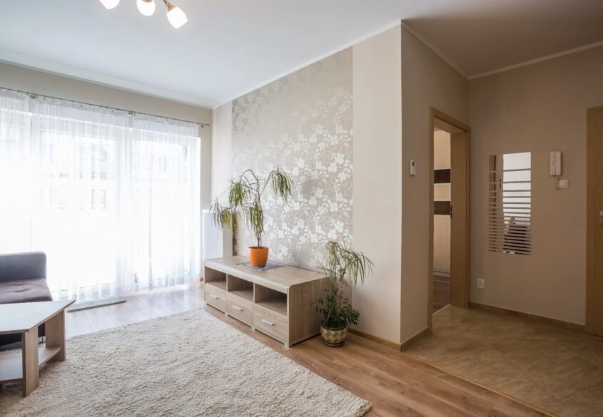 Stan idealny -  z miejscem w hali garażowej