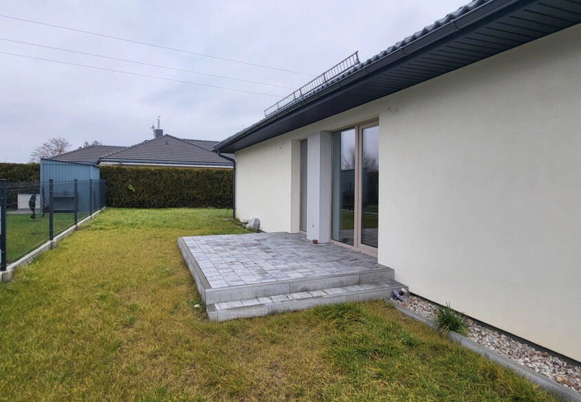 Nowy dom wolnostojący 4 pokoje, ogród