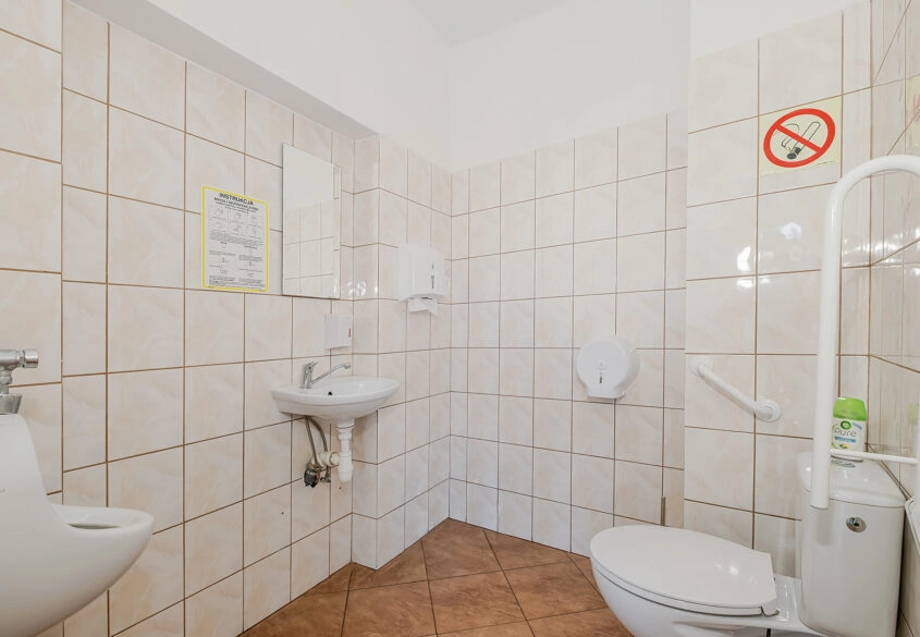 Dom z działającą przychodnią rodzinną NFZ