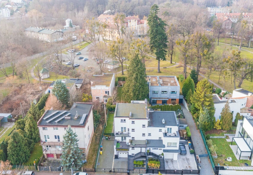 NOWA OFERTA! Bliźniak w Orłowie, 4 mieszkania