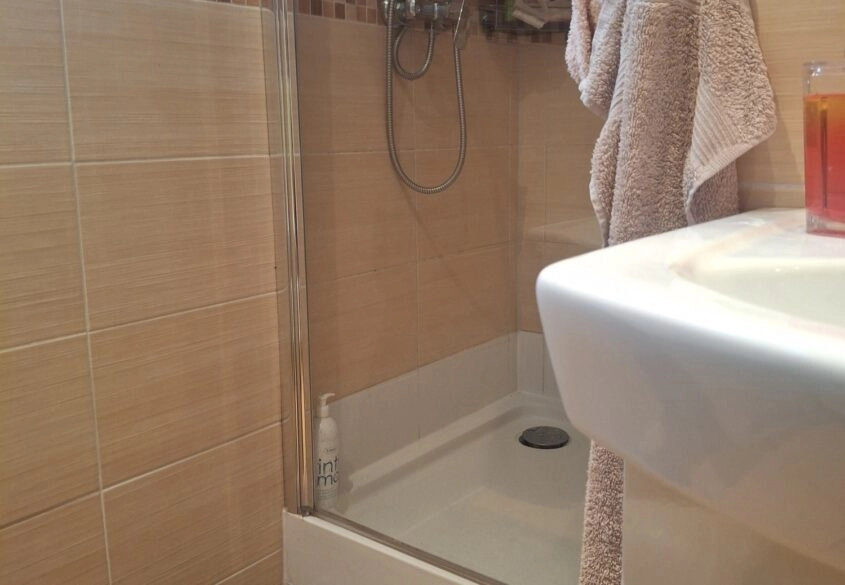 Sprzedam piętro domu z ogródkiem na wyłączność