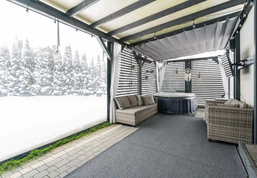 Rodzinny dom z ogrodem zimowym- Juszkowo