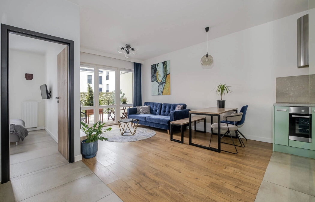 Słoneczne 2 pokoje duży balkon 10 minut do Neptuna