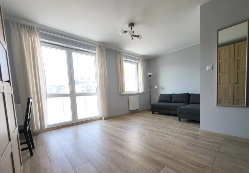 1 pok. wyposażone z miejscem parkingowym