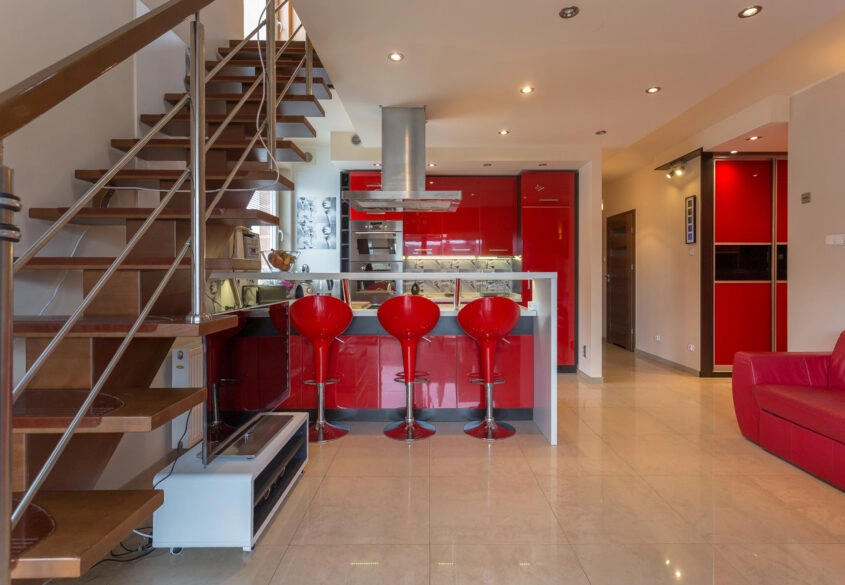 Dwupoziomowe, 4 pokojowe mieszkanie z tarasem