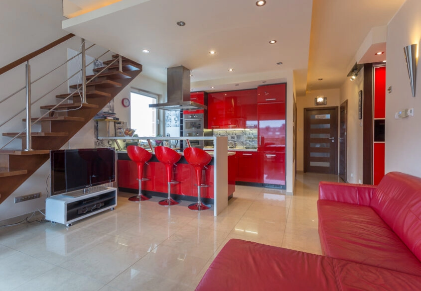 Dwupoziomowe, 4 pokojowe mieszkanie z tarasem