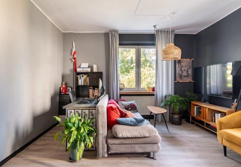 2 pokoje z piwnicą zaledwie 2,7 km od plaży!