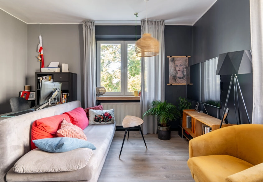 2 pokoje z piwnicą zaledwie 2,7 km od plaży!