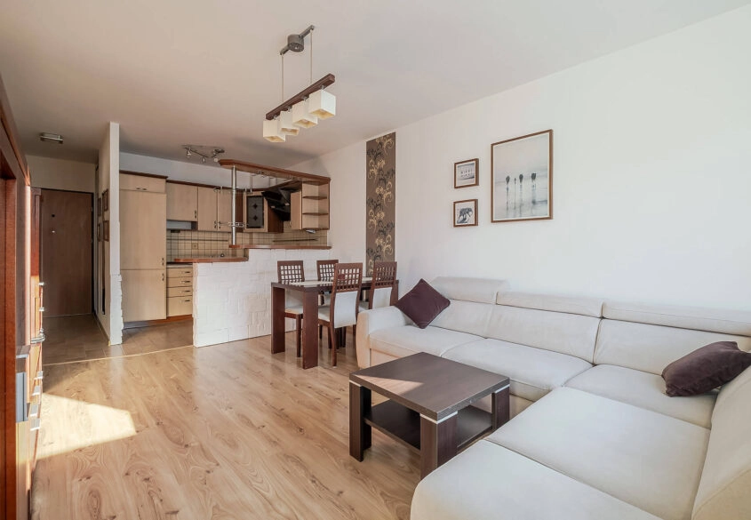 2 pokoje przy lesie- balkon- pas nadmorski- winda