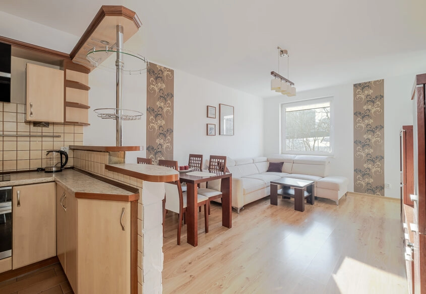 2 pokoje przy lesie- balkon- pas nadmorski- winda