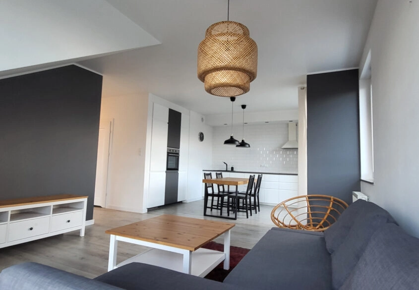 Apartament w Śródmieściu, 3 pokoje z m. postojowym