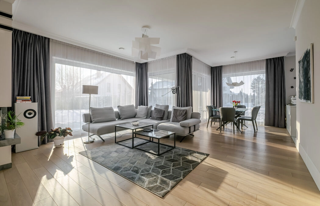 Parterowy Dom/ wysoki standard/ FOTOWOLTAIKA/ 2019