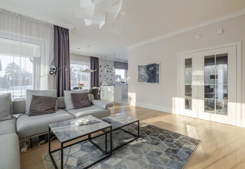 Parterowy Dom/ wysoki standard/ FOTOWOLTAIKA/ 2019