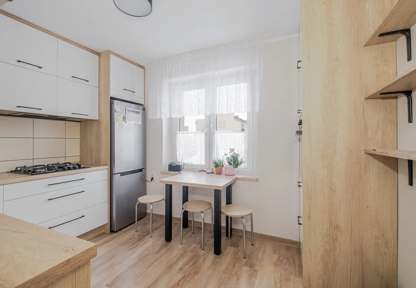 Sprzedam dom wolnostojący z dużym ogrodem