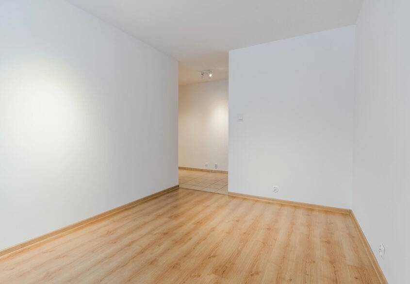 WYSOKI PARTER Z OGRODEM !!!