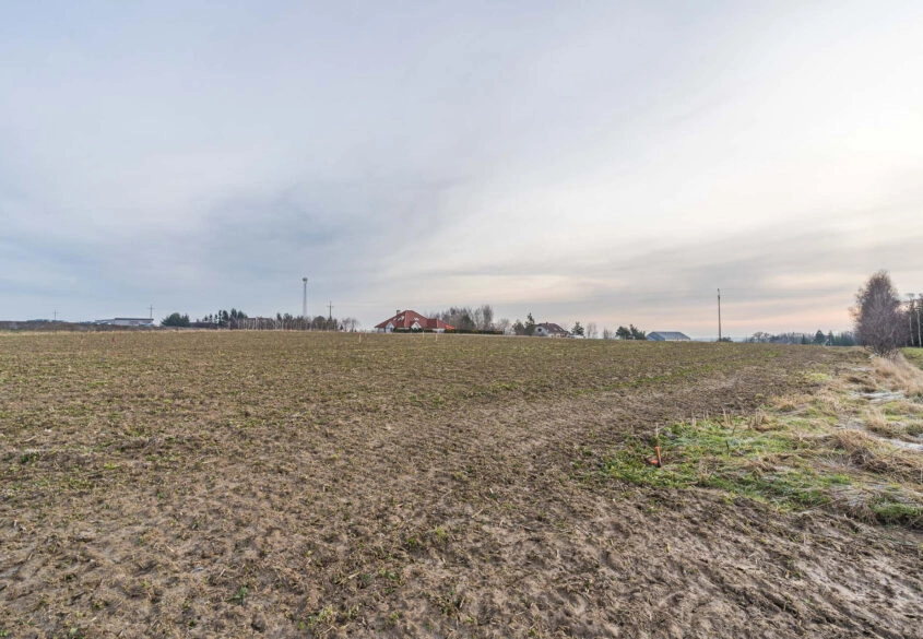 Budowalna | 949m2 | Południowy ogród