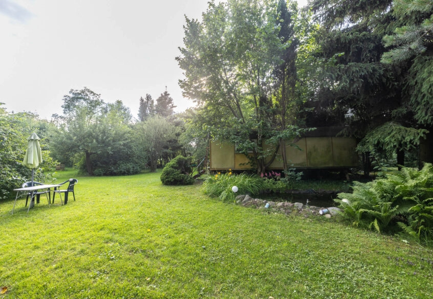 Działka budowlana z sadem i pasieką