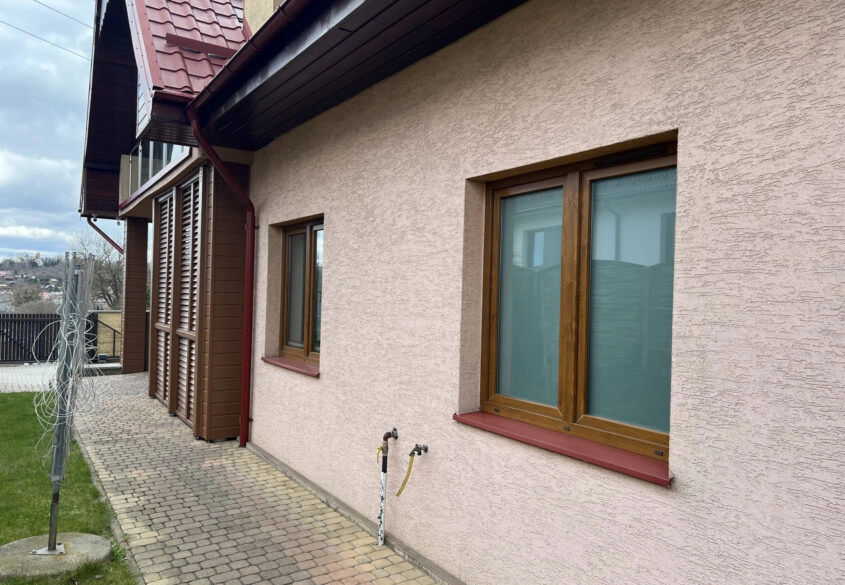 Budynek na działalność biurowo -usługową.