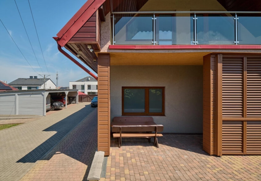 Budynek na działalność biurowo -usługową.