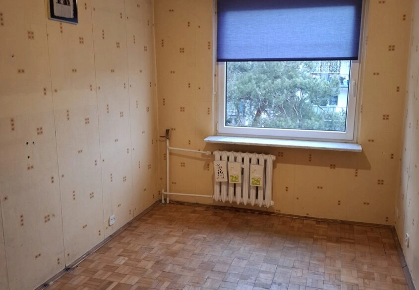 Trzy pokoje przy lesie