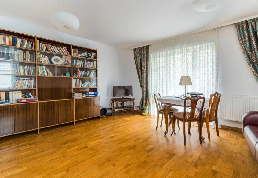 II poziomowe z ogródkiem i GARAŻEM