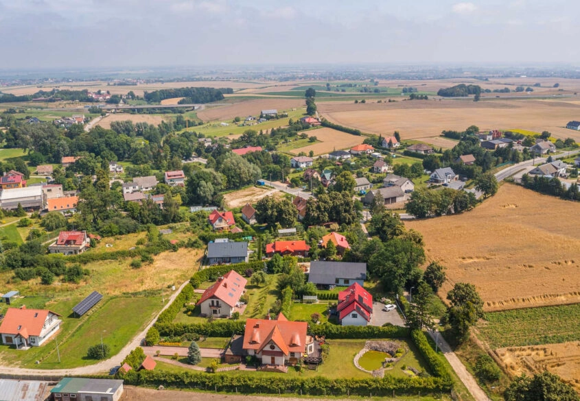 Piękny dom położony w malowniczej scenerii!