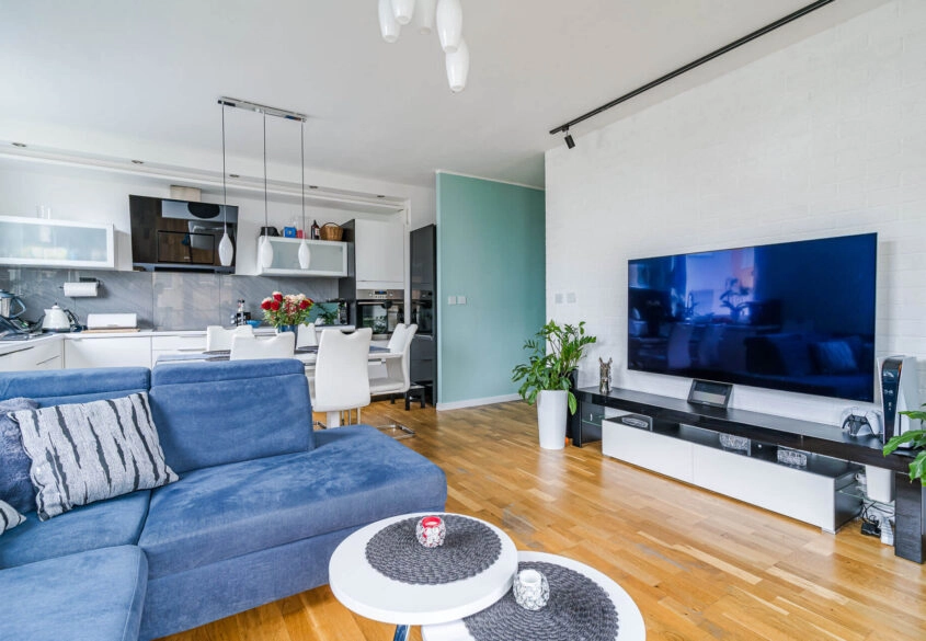 4 pokoje, miejsce w hali! Winda! Dla rodziny!