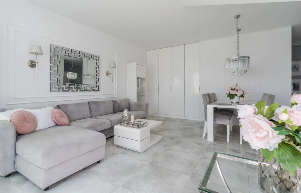 Gotowe do prowadzenia piękne 4-pokojowe mieszkanie