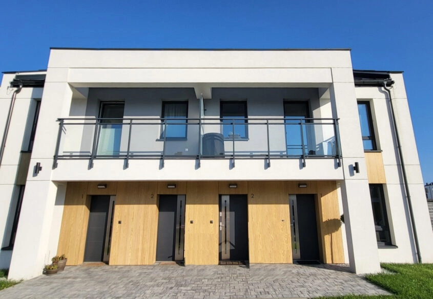 Mieszkanie dwu poziomowe z dwoma wejściami