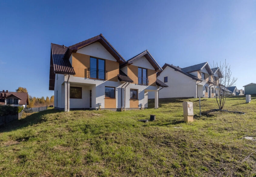 Dom bliźniak nad samym jeziorem!